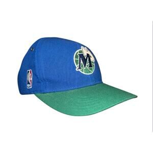 Crispy Rare Nike Dallas Mavericks Hat 90s VTG Taiwan NBA Hook & Loop Closure